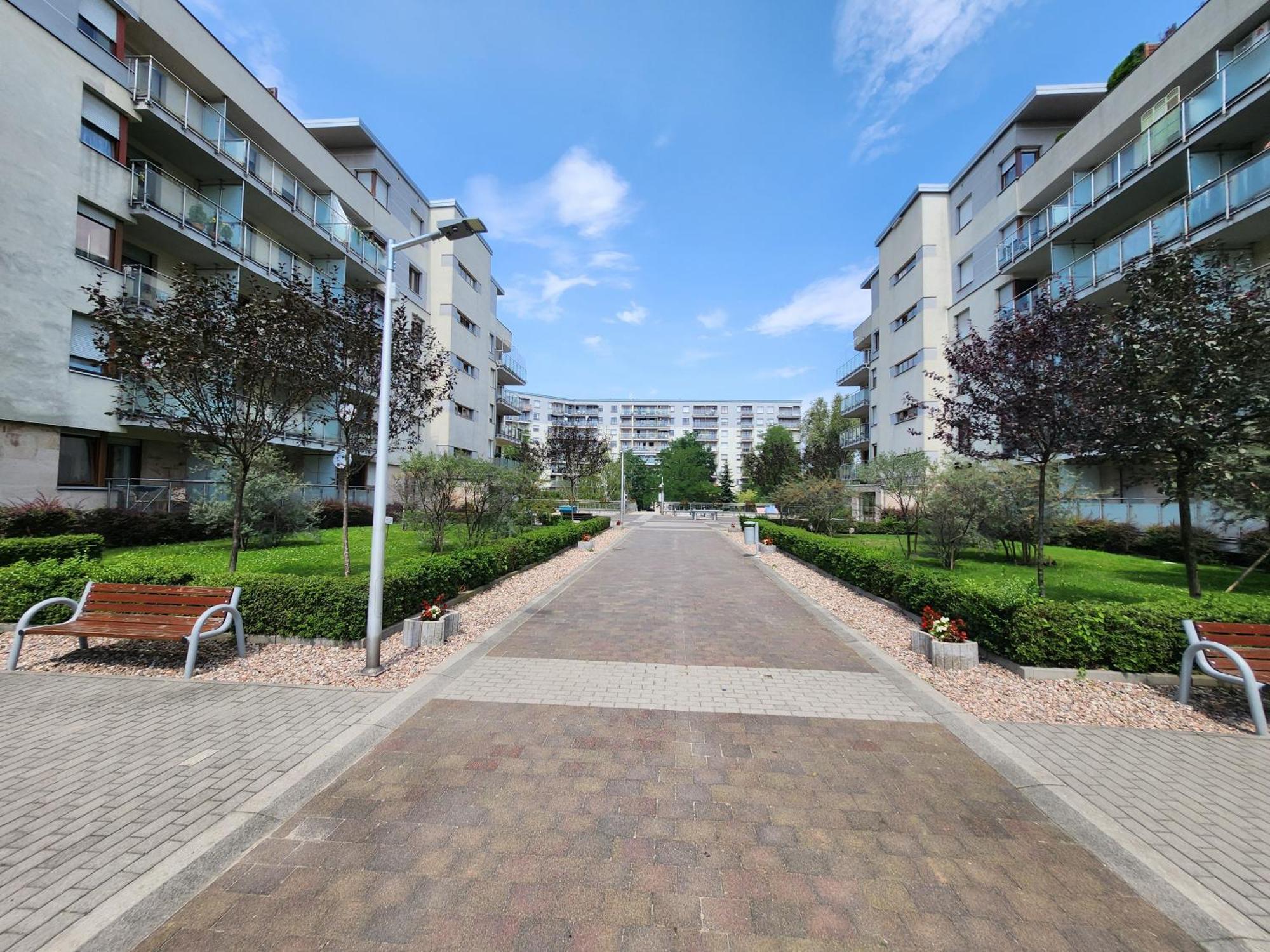 Apartament Karkonoska Z Garazem - Wroclaw — Photos 1